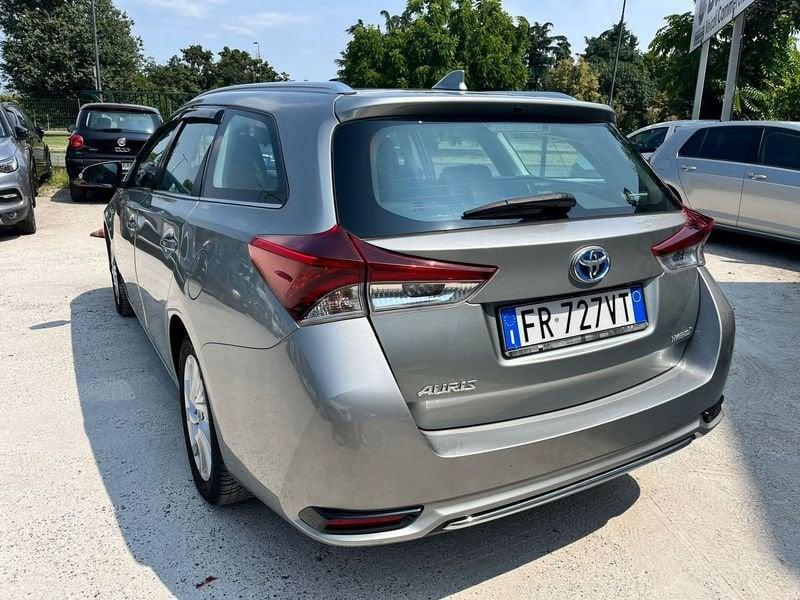 Toyota Auris Touring Sports 1.8 Hybrid Lounge