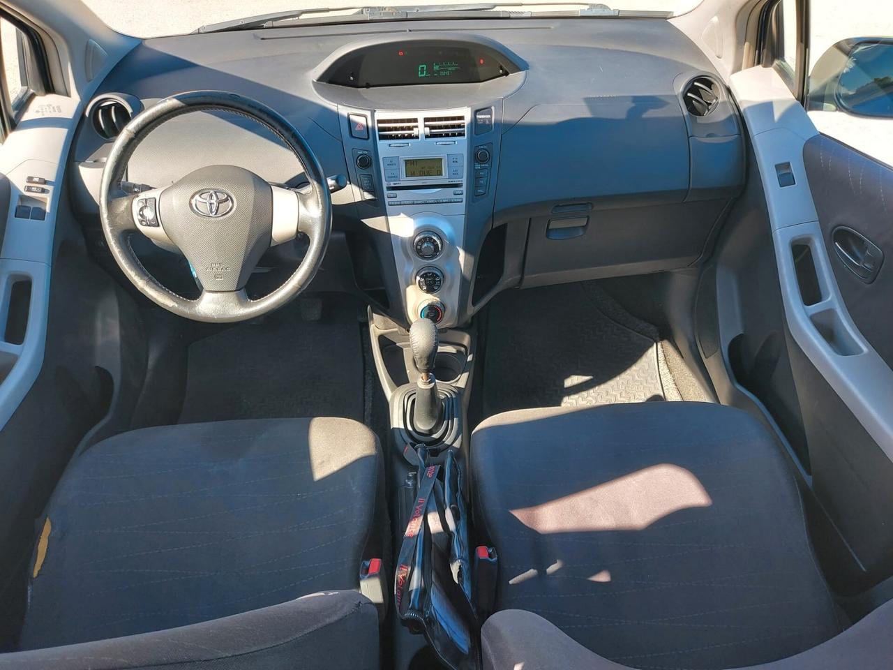 Toyota Yaris 1.0 5 porte Sol