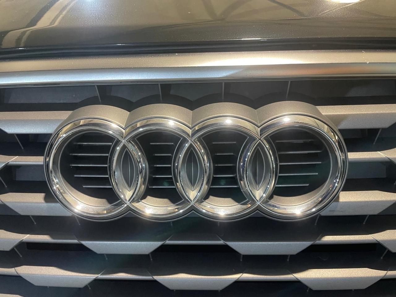 Audi Q2 30 TDI S line Edition