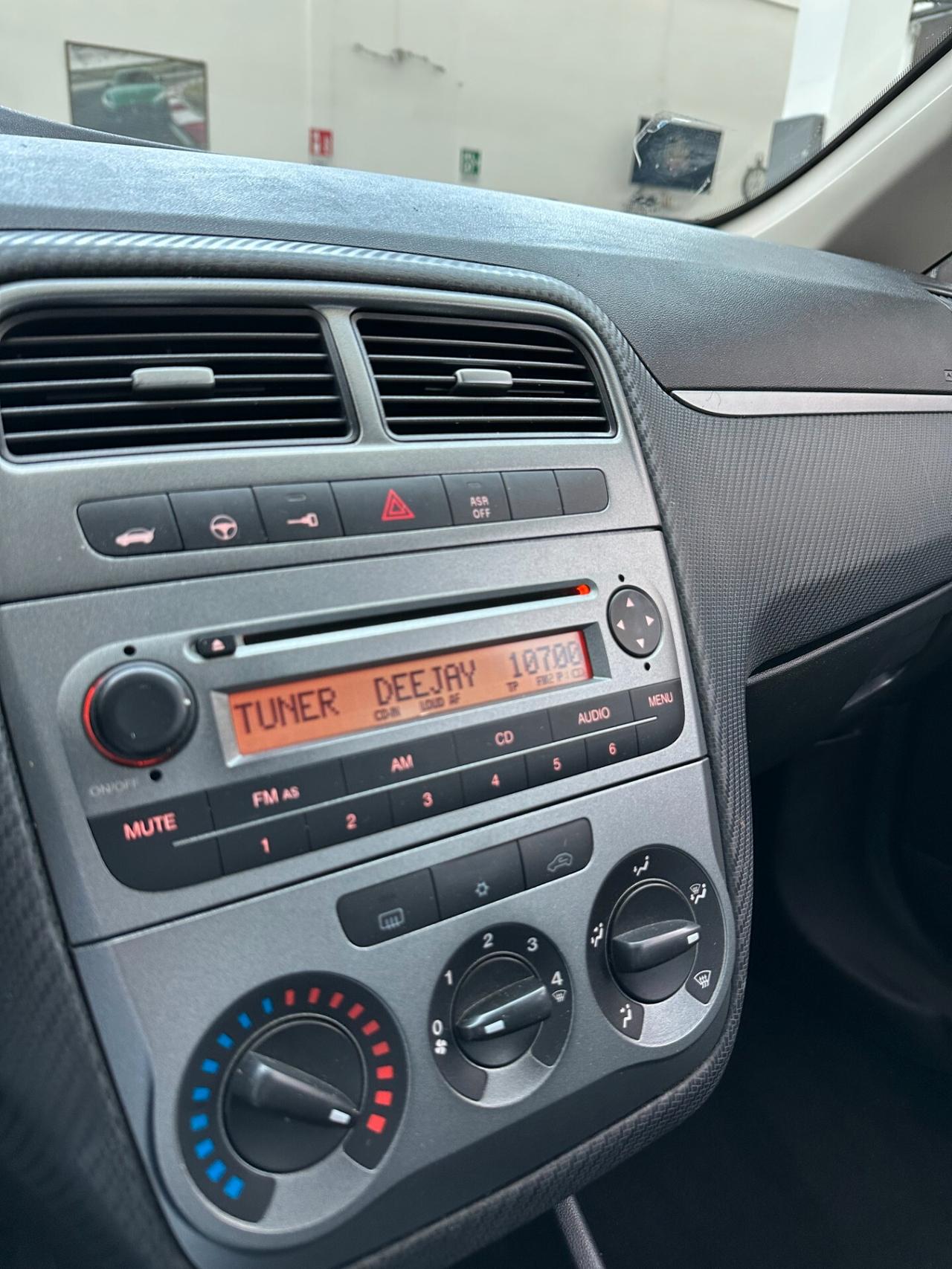 Fiat Grande Punto 1.4 Benz Sport, uni propriet, si neopate