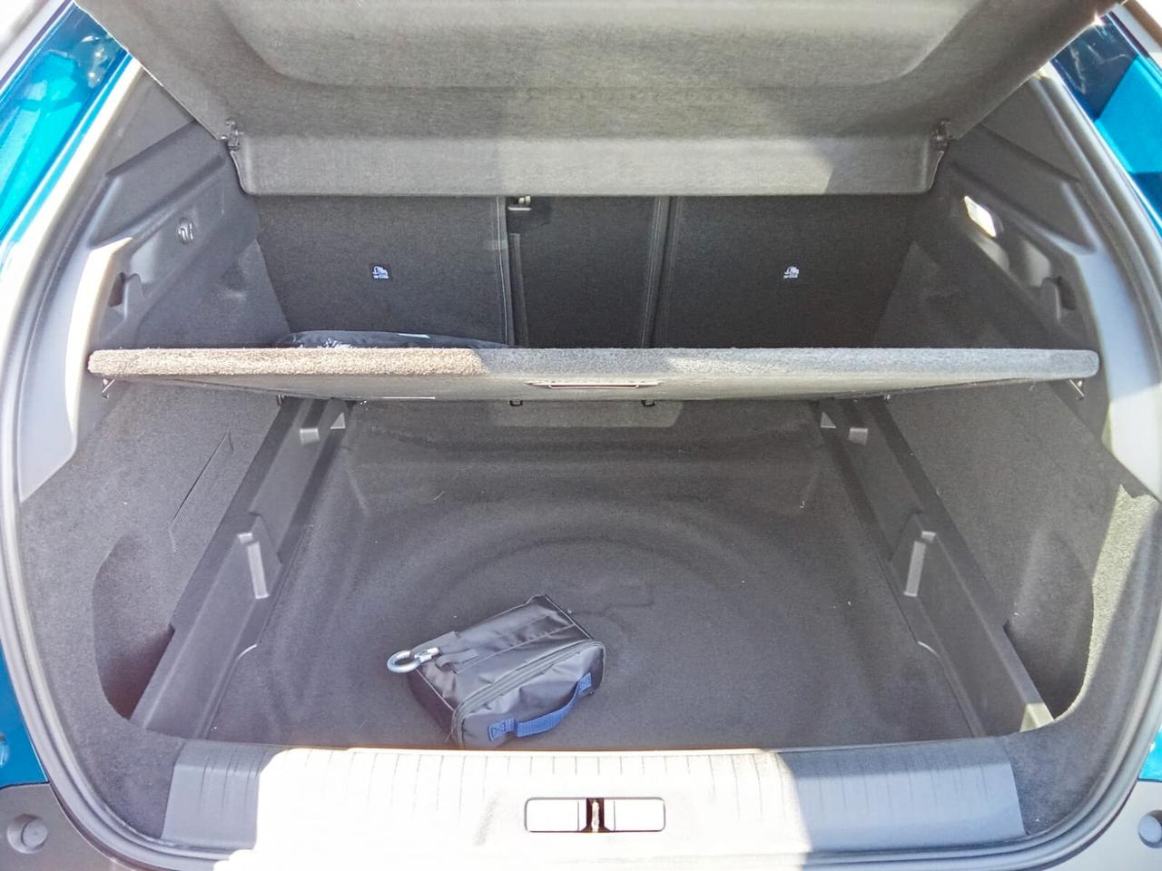 Peugeot 3008 Hybrid 145 e-DCS6 Allure Business