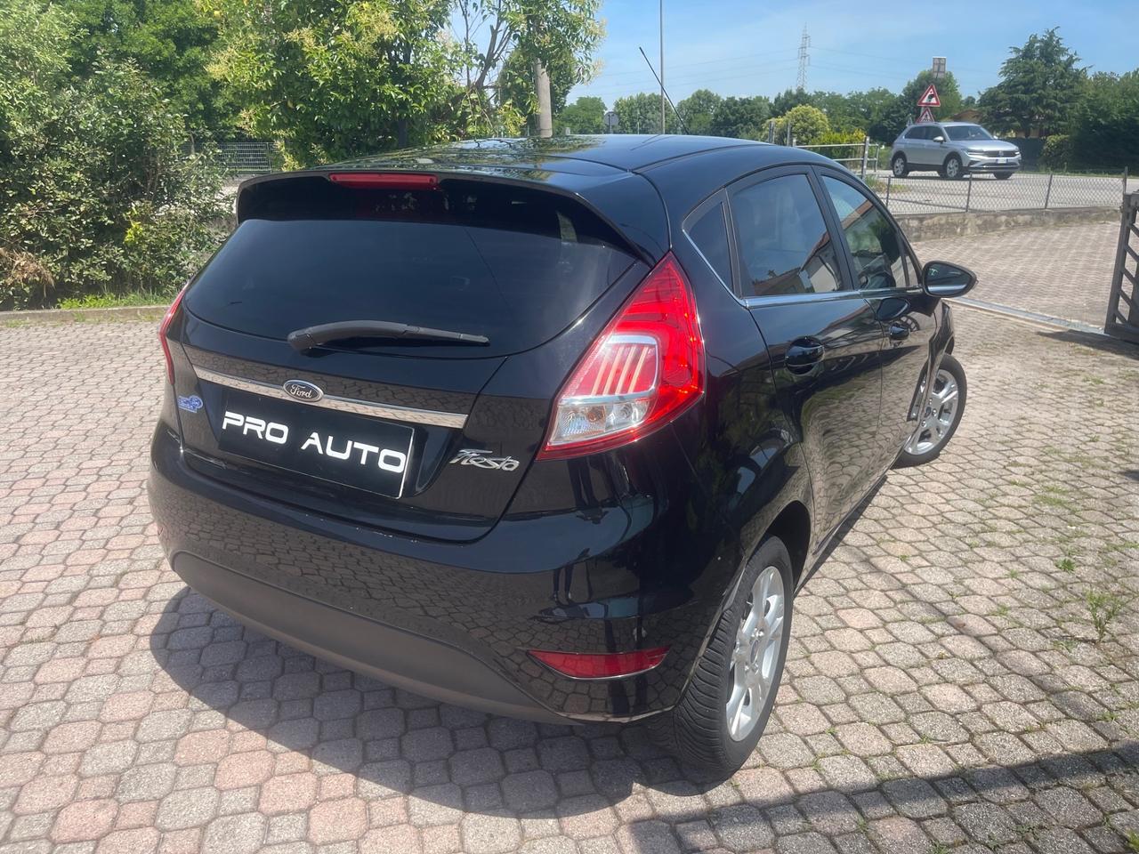 Ford Fiesta 1.4 5 porte Bz.- GPL Black & White Edition