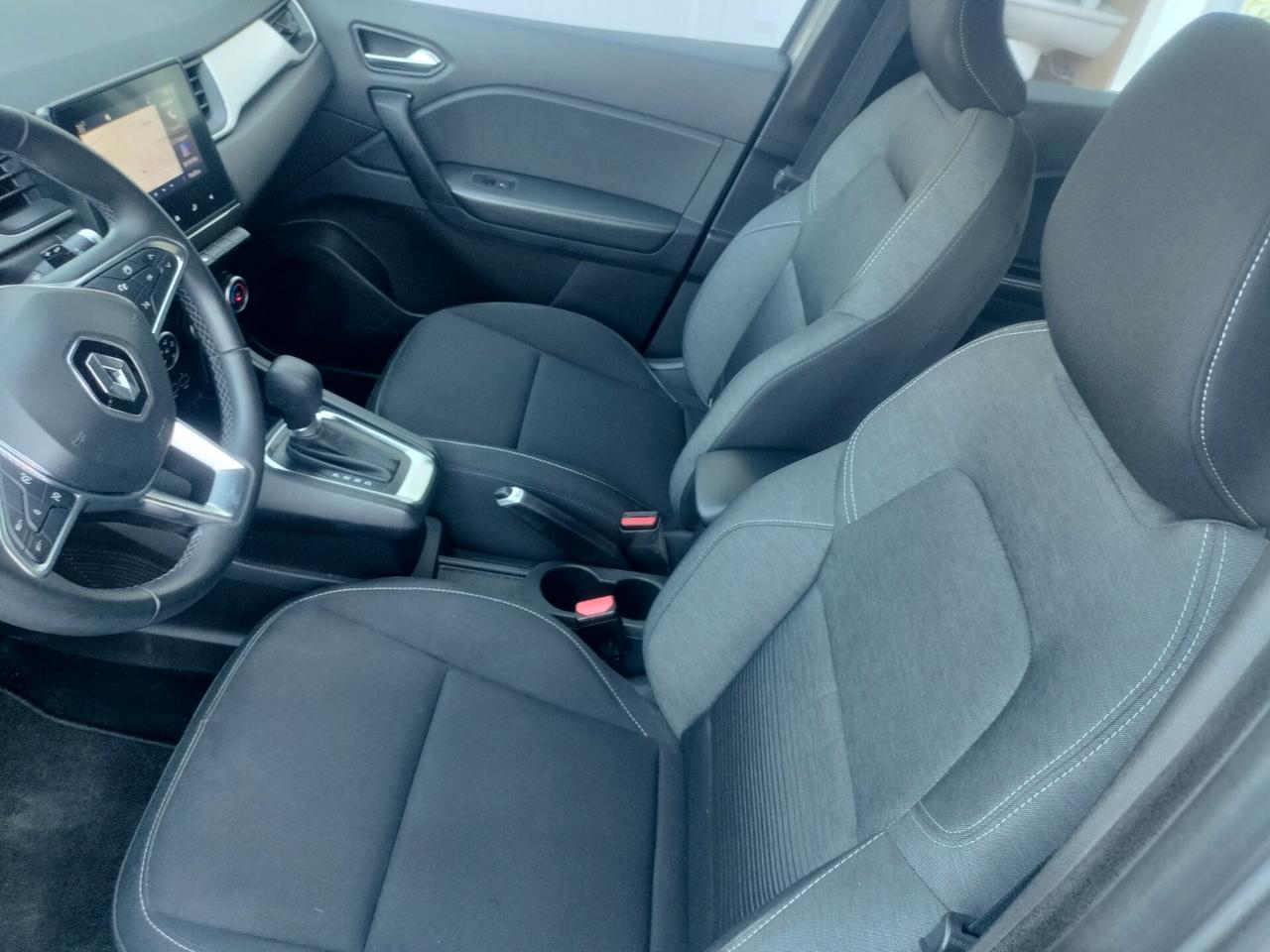 Renault Captur 1.5 DCI 116 C.V. CAMBIO AUTOMATICO NAVIGATORE FARI FULL LED SOLI KM 96230 GARANZIA 12 MESI