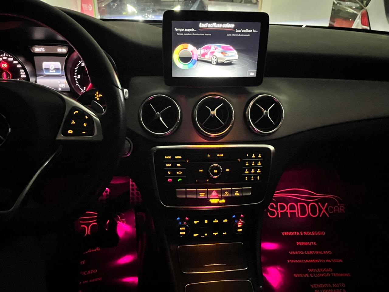 MERCEDES CLA SHOOTING BRAKE 200D *TETTO * PREMIUM *UNICOPROPRIETARIO