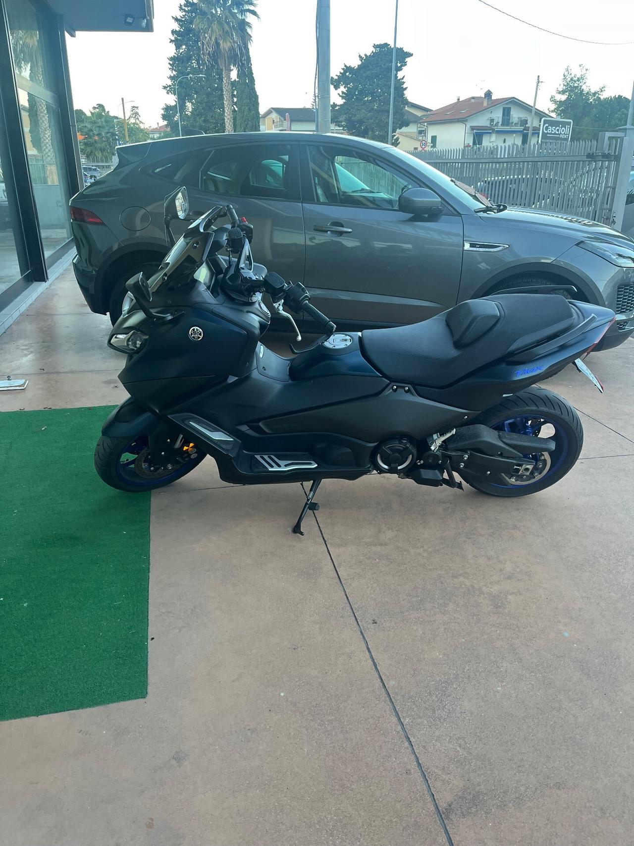 Yamaha TMAX 560
