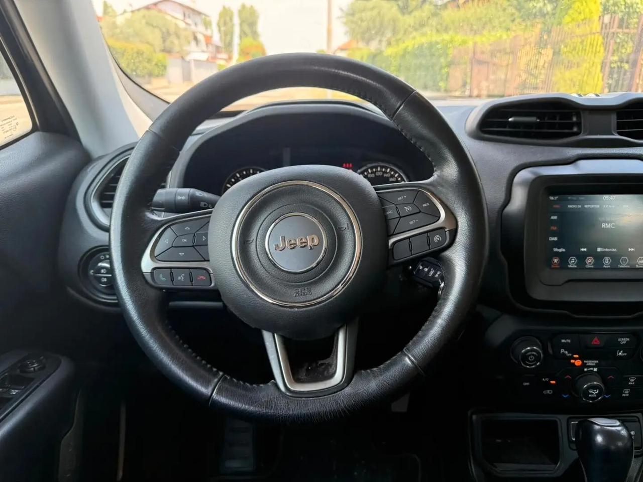Jeep Renegade 1.3 T4 DDCT Sport