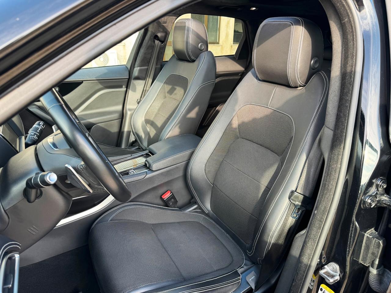 Jaguar F-Pace 2.0 R-Sport AWD 180cv my19 | PREZZO PROMO