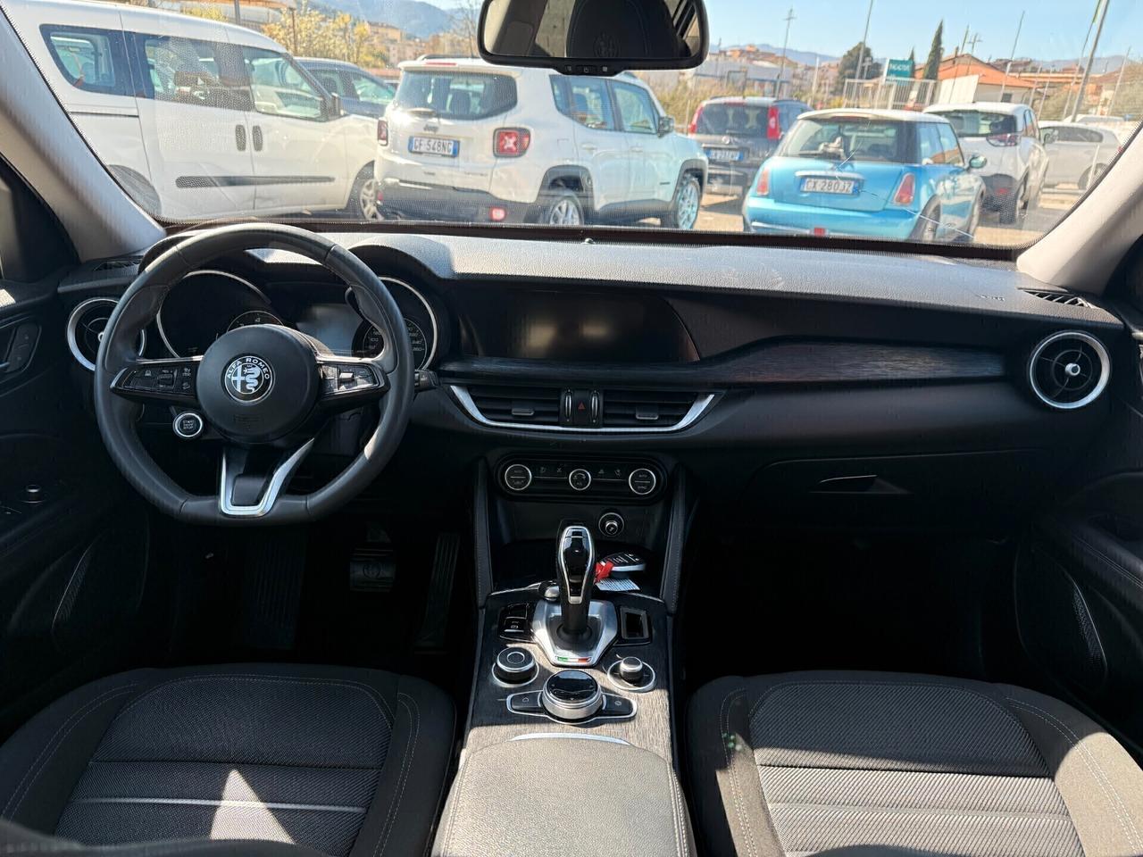 Alfa Romeo Stelvio 2.2 Turbodiesel 160 CV AT8 RWD Business