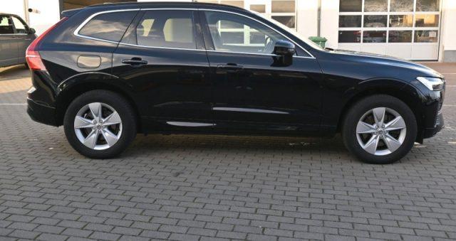 VOLVO XC60 B4 (d) Geartronic Momentum Pro