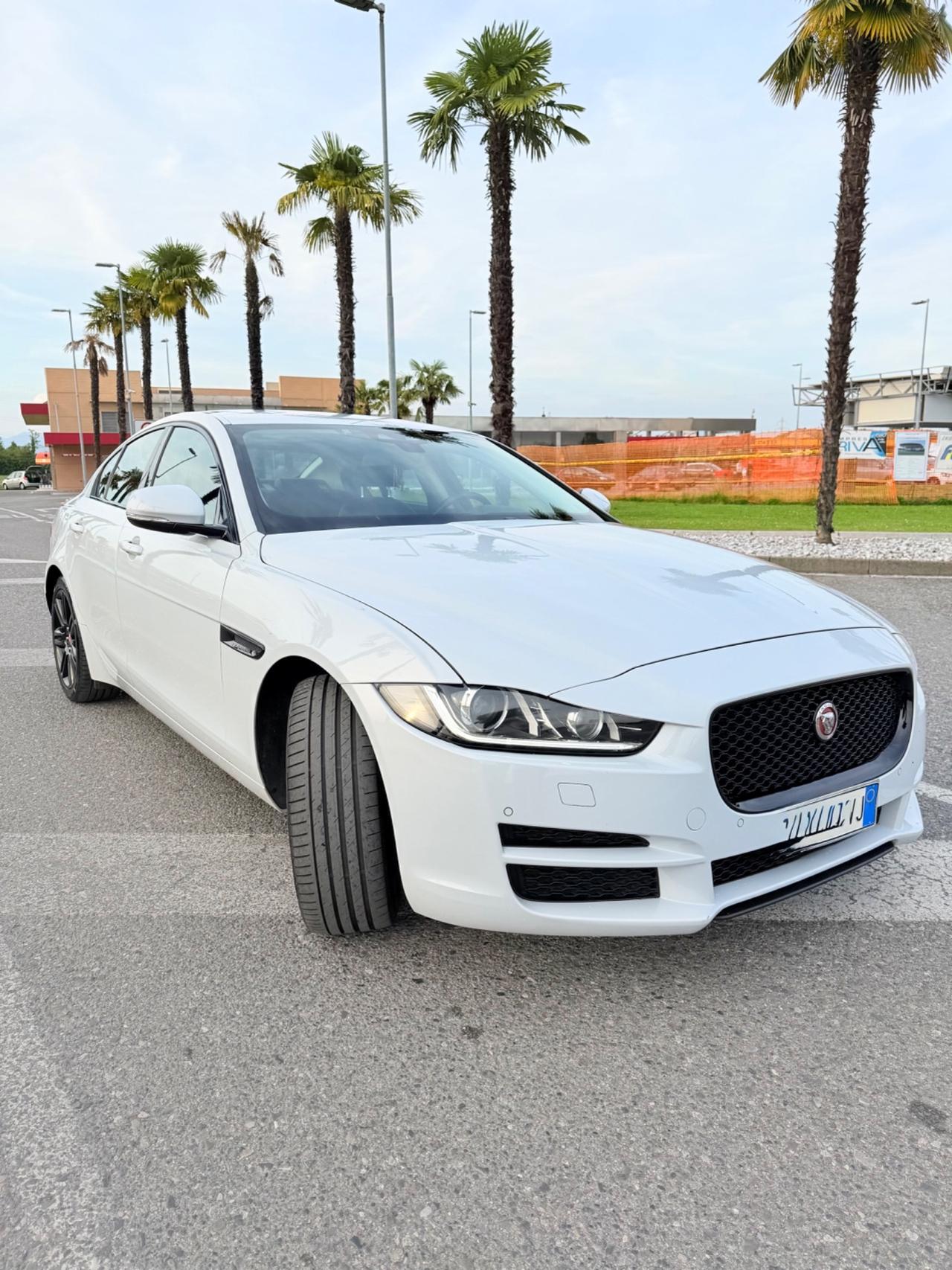 Jaguar XF 2.0 D 180 CV AWD aut. Portfolio