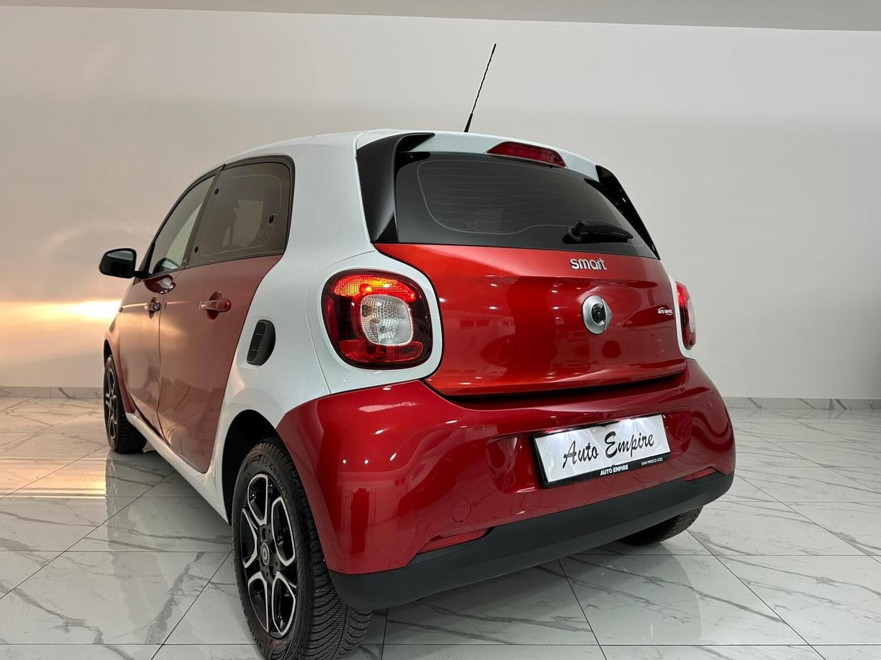 SMART FORFOUR PRIME NAVIGATORE/PELLE/TELECAMERA