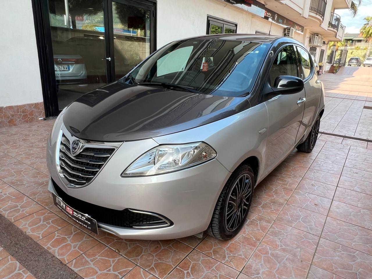 Lancia Ypsilon 1.3 MJT 95 CV 5 porte S&S Gold