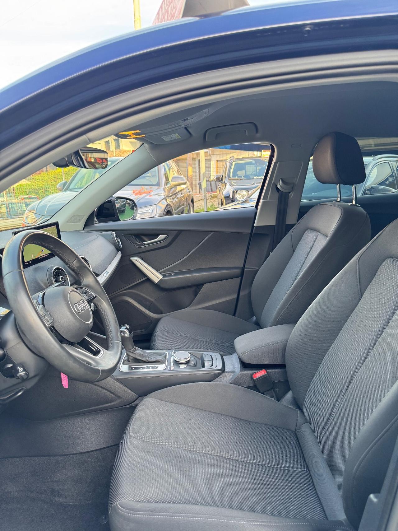 Audi Q2 30 TDI S tronic Identity Black