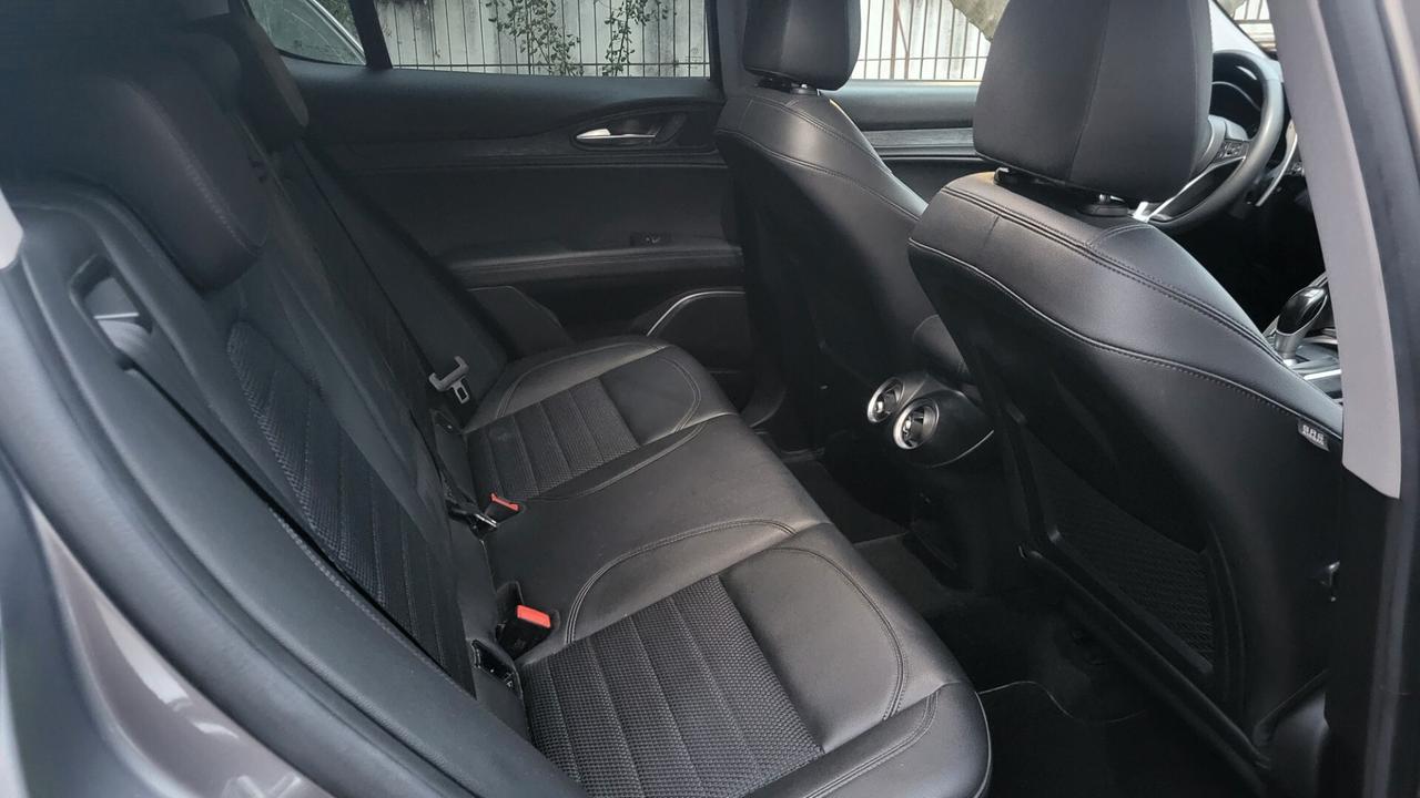 Alfa Romeo Stelvio 2.2 Turbodiesel 190 CV AT8 Q4 Business