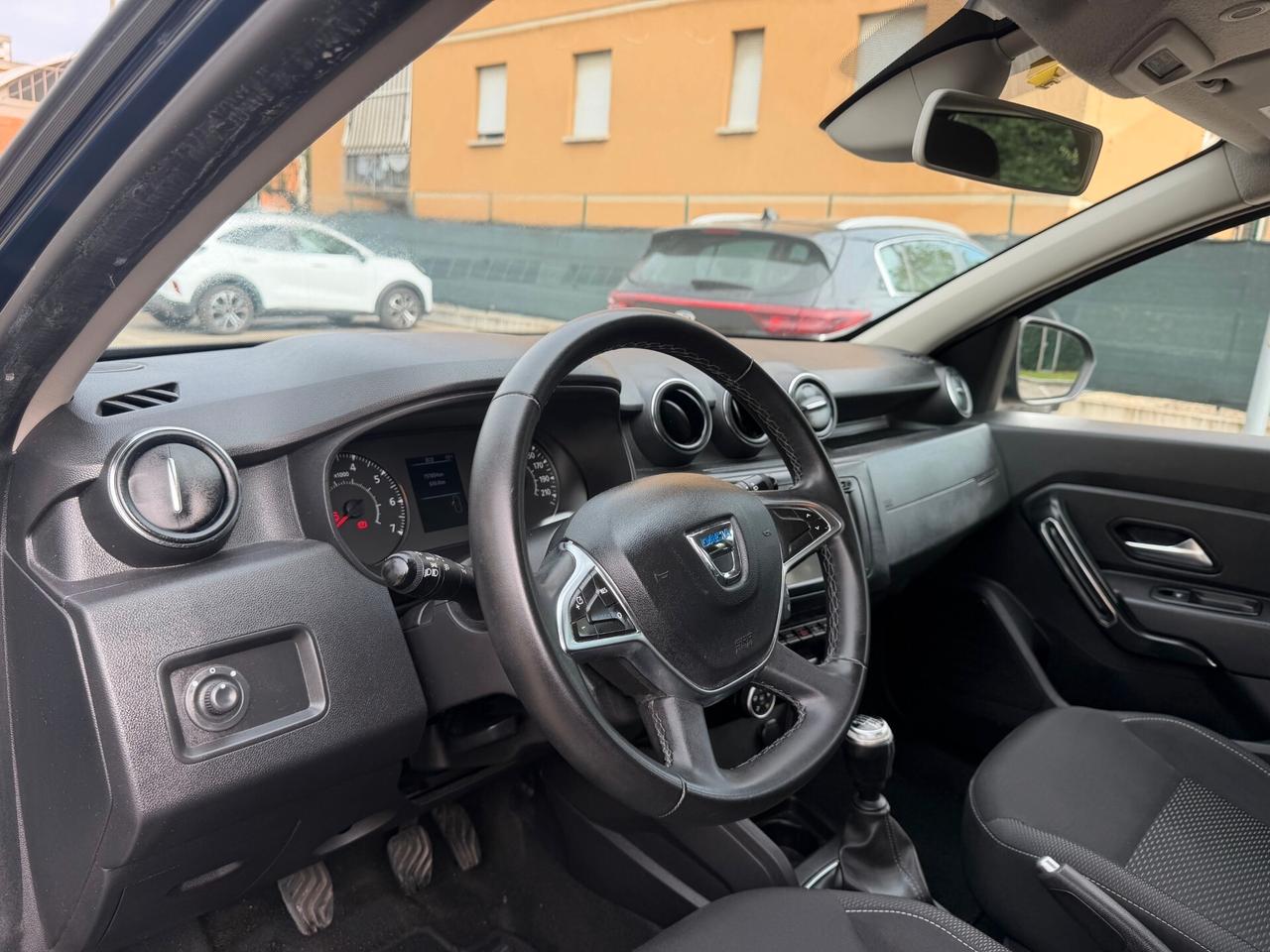 Dacia Duster 1.5 dci - NEOP. - NAV. - 12 MESI DI GARANZIA -