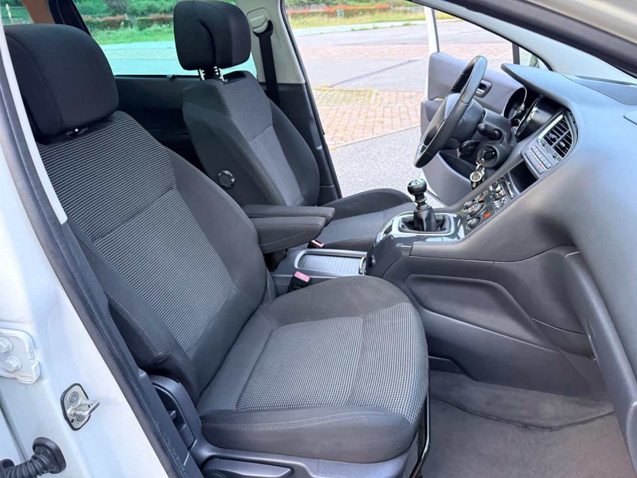 Peugeot 5008 2.0 HDi 150CV full optional