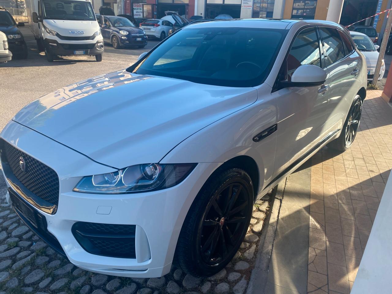 Jaguar F-Pace 2.0 D 240 CV AWD aut. R-Sport