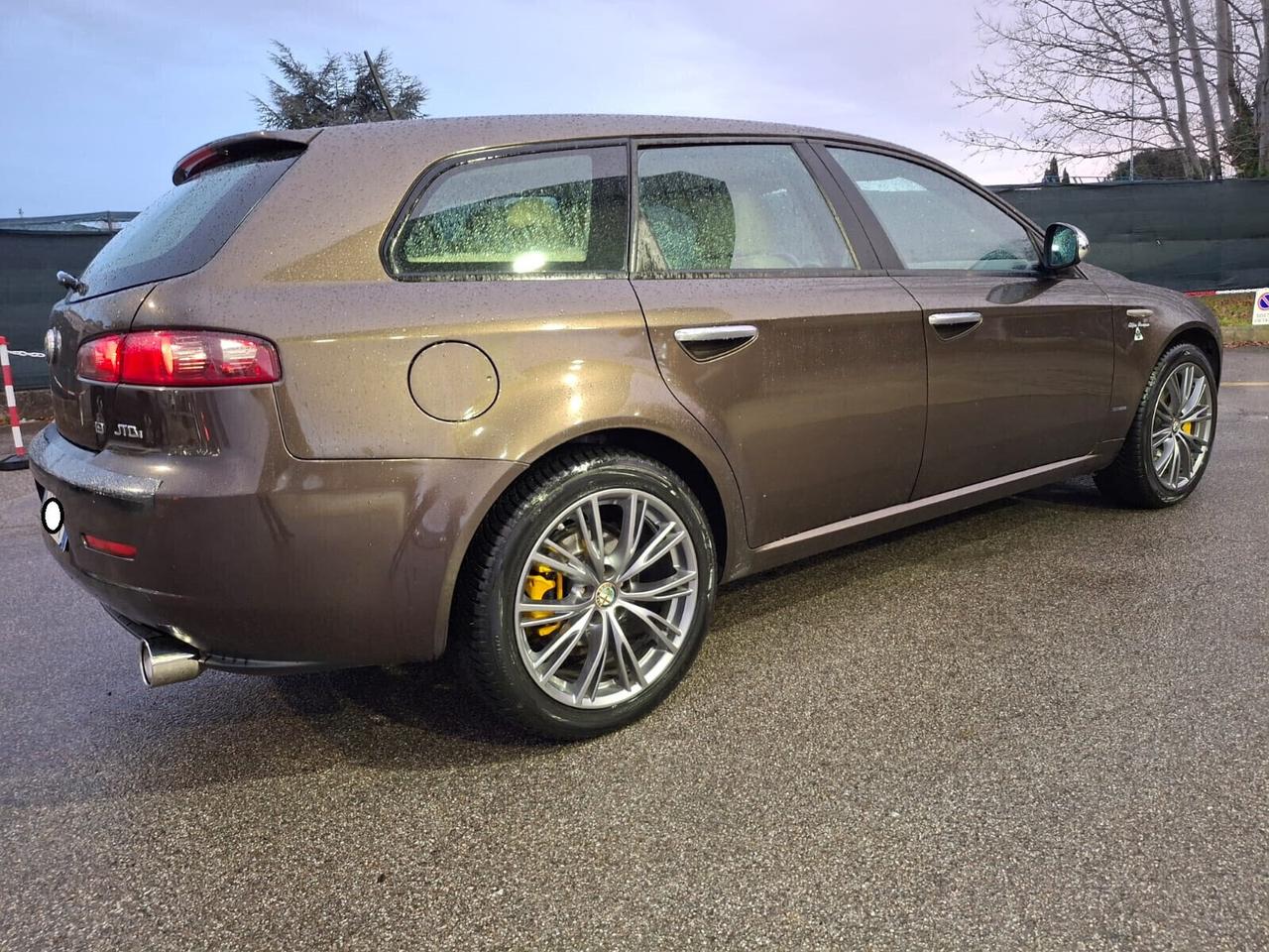 Alfa Romeo 159 1.9 JTDm 16V Sportwagon-COMMERCIANTI-