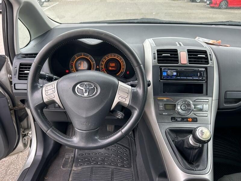 Toyota Auris 2.2 D-Cat 5 porte