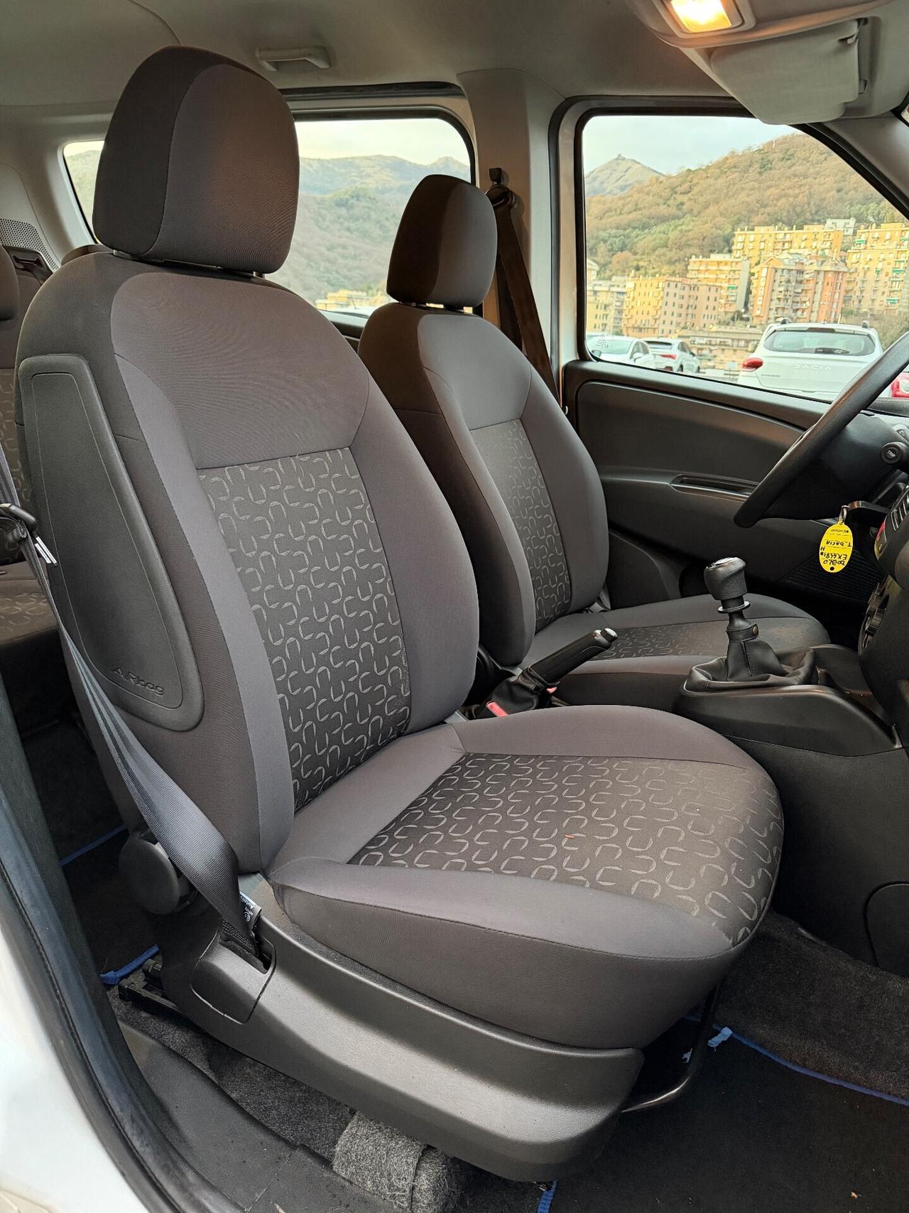 Fiat Doblo Doblò 1.6 MJT 105CV 5 POSTI - NEOPATENTATI