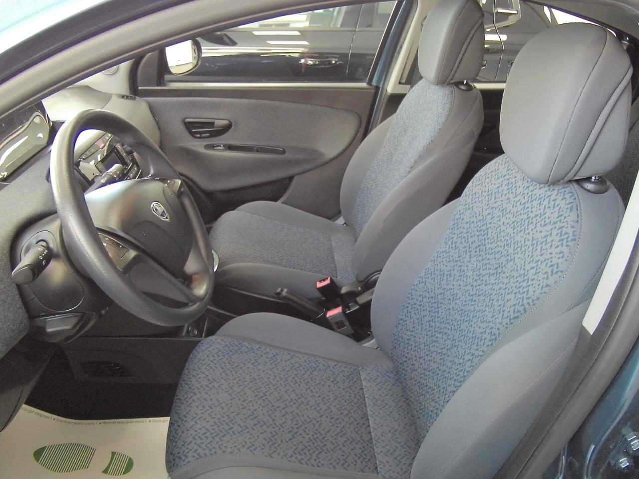 Lancia Ypsilon 1.0 FireFly 5 porte S&S BENZINA 2022 Silver