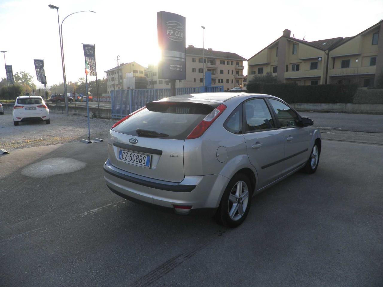 Ford Focus 5 Porte Focus 5p 1.6 tdci LE 90cv