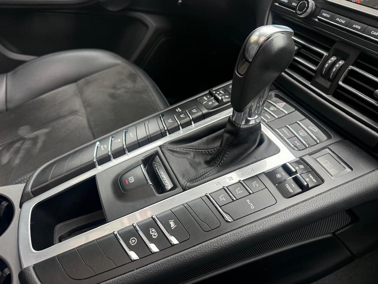 Porsche Macan I 2.0 245cv pdk TETTO E SCARICHI