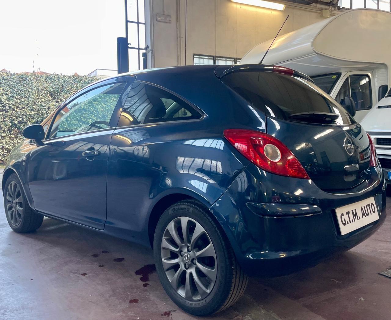 Opel Corsa 1.2 3 porte euro 5 per neopatentati