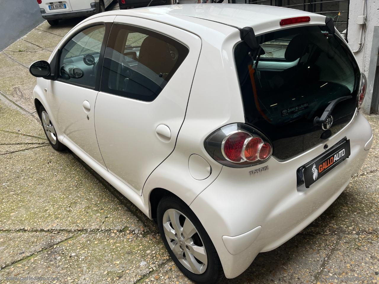 TOYOTA Aygo 1.0 12V VVT-i 5p. Cool Soda Conn.