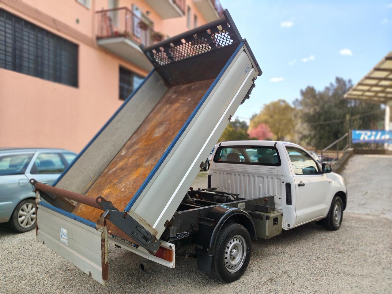 Toyota Hilux 2.5 D-4D 2WD 2p. Ribaltabile