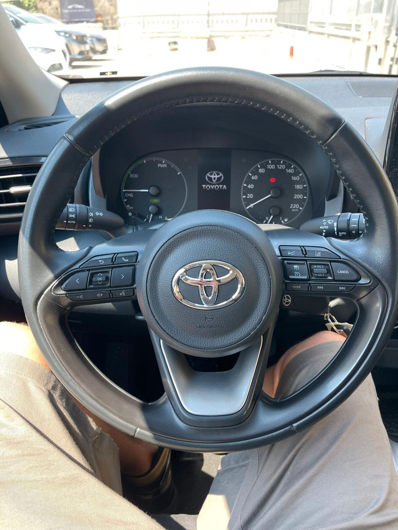 Toyota Yaris 1.5 Hybrid 5 porte Business