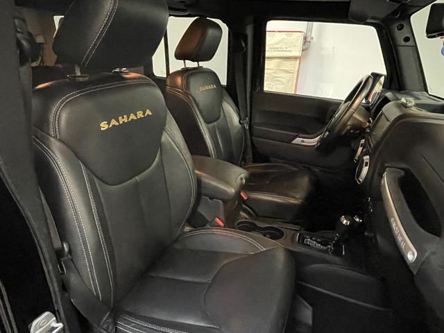 JEEP Wrangler Unlimited 2.8 CRD DPF Sahara Auto