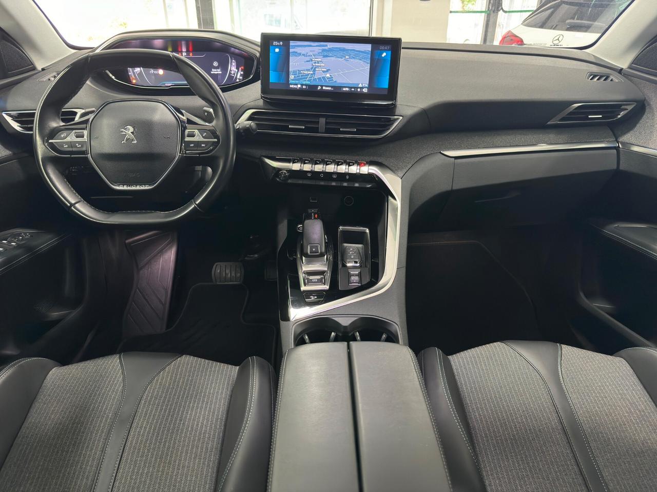 Peugeot 3008 BlueHDi 130 S&S EAT8 Allure