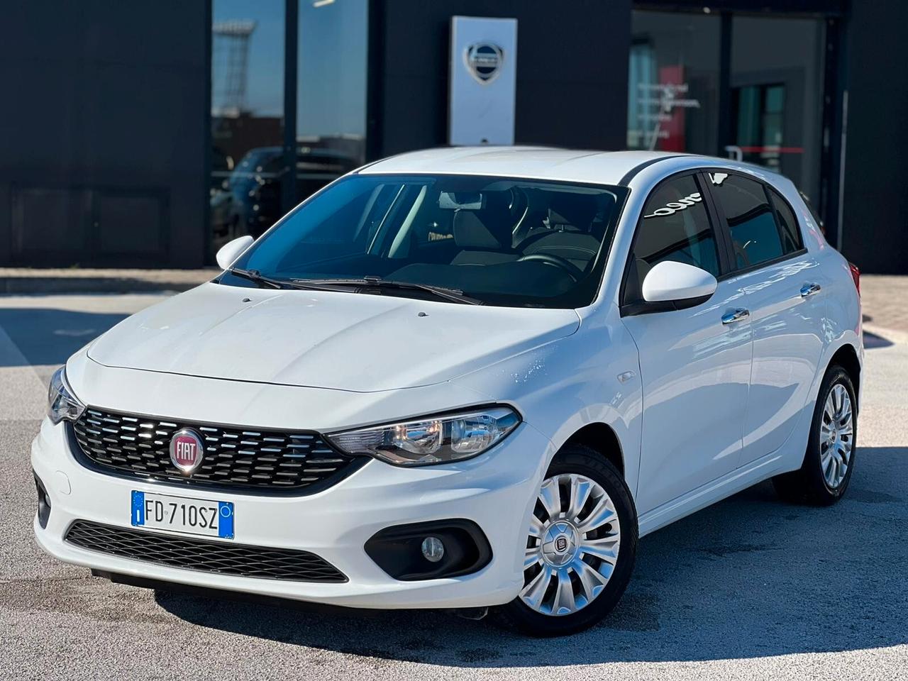 Fiat Tipo 1.6 Mjt S&S 5 porte Easy
