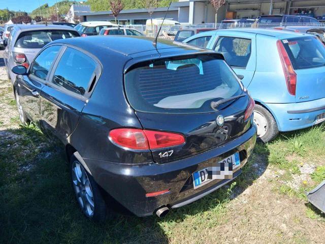 ALFA ROMEO 147 2.0 Mjt diesel Ok neopatentati 5 porte