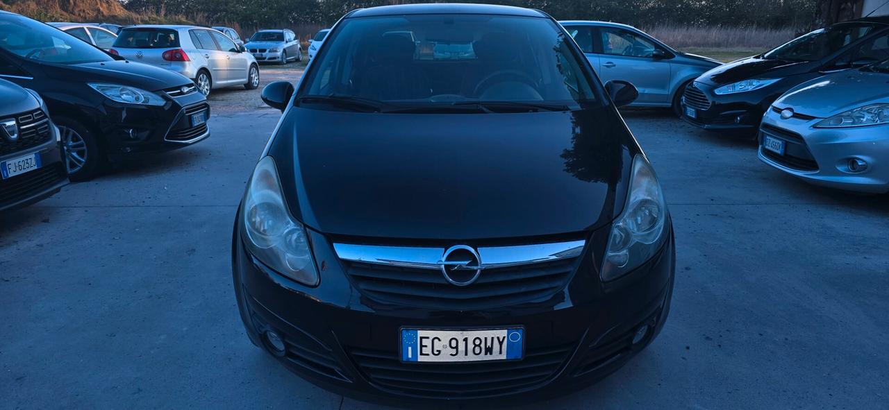 Opel Corsa 1.2 5 porte Cosmo benzina