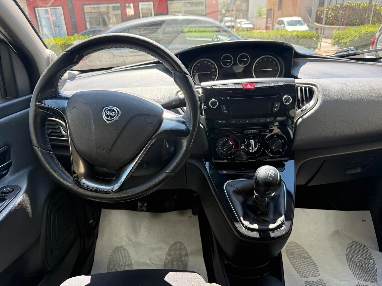 Lancia Ypsilon 1.2 GPL Gold