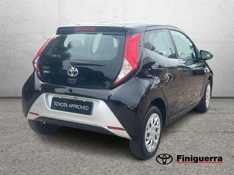 Toyota Aygo 5p 1.0 x-play 72cv
