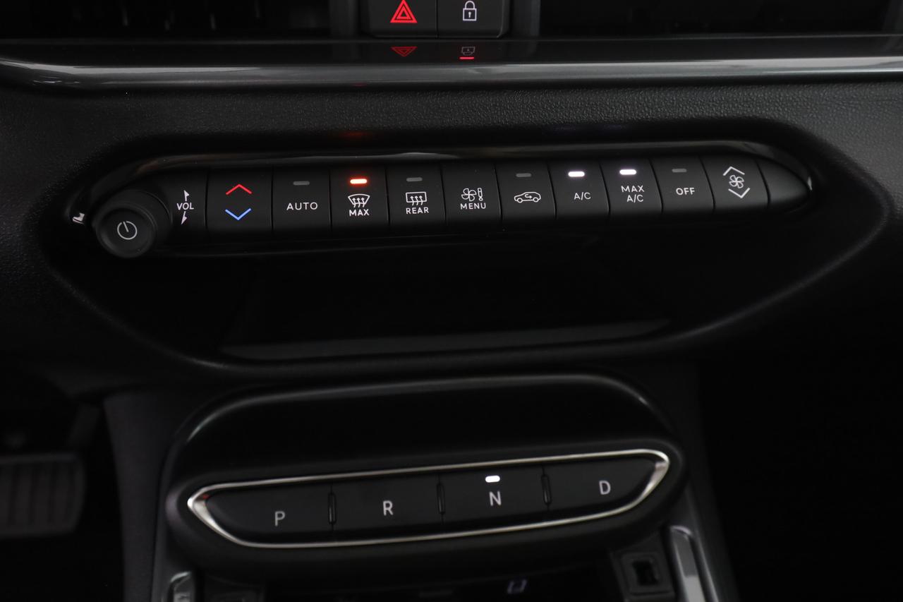 FIAT 600 (2023-->) 600 Hybrid 110 CV DCT MHEV La Prima