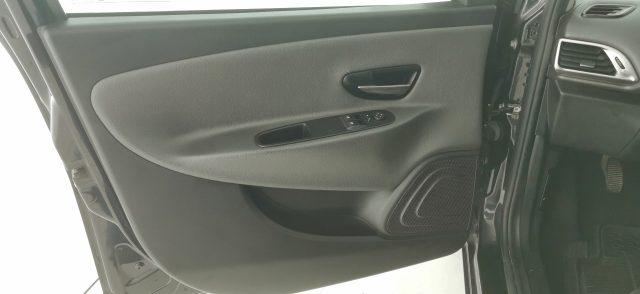 LANCIA Ypsilon 1.2 69 CV 5 porte Gold