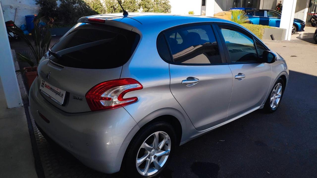 Peugeot 208 1.4 Diesel 68 CV 5P