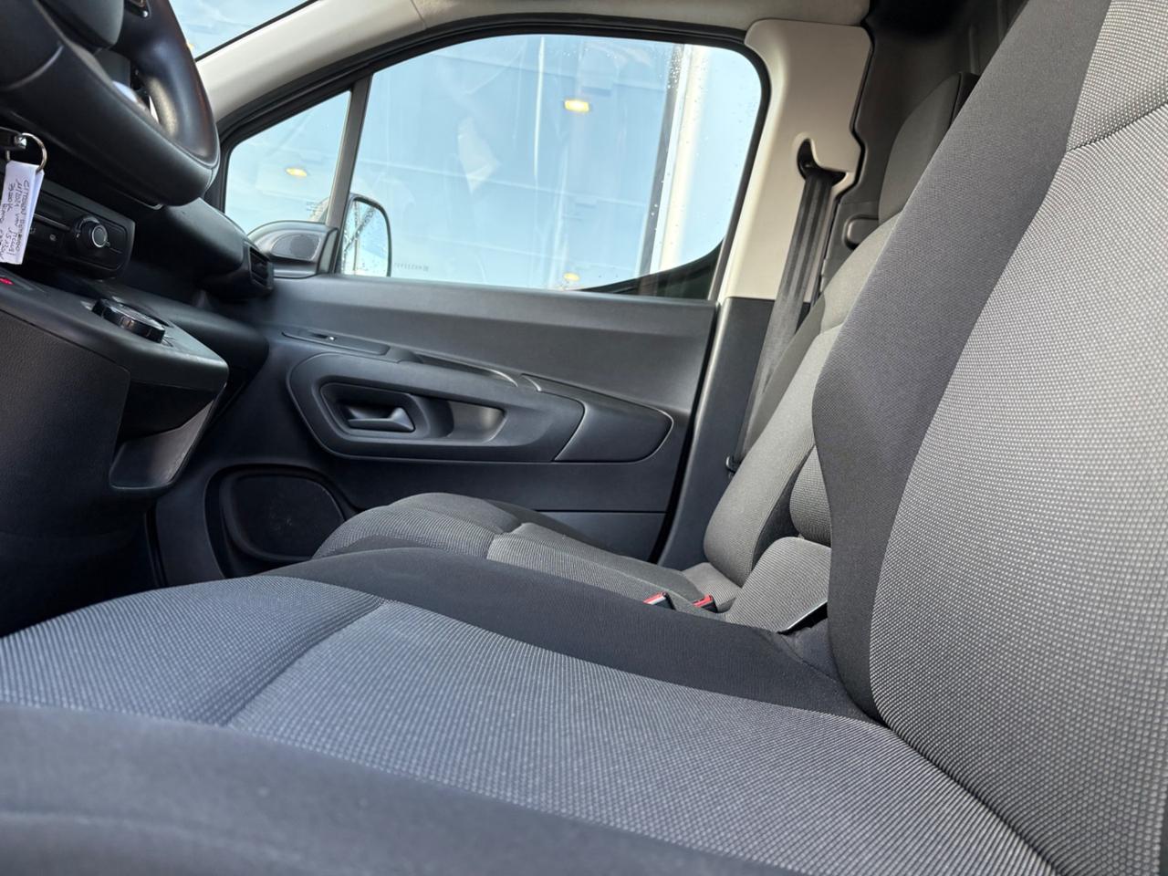 Citroen Berlingo M CLUB BlueHDi 130 EAT8 Van SPOTICAR