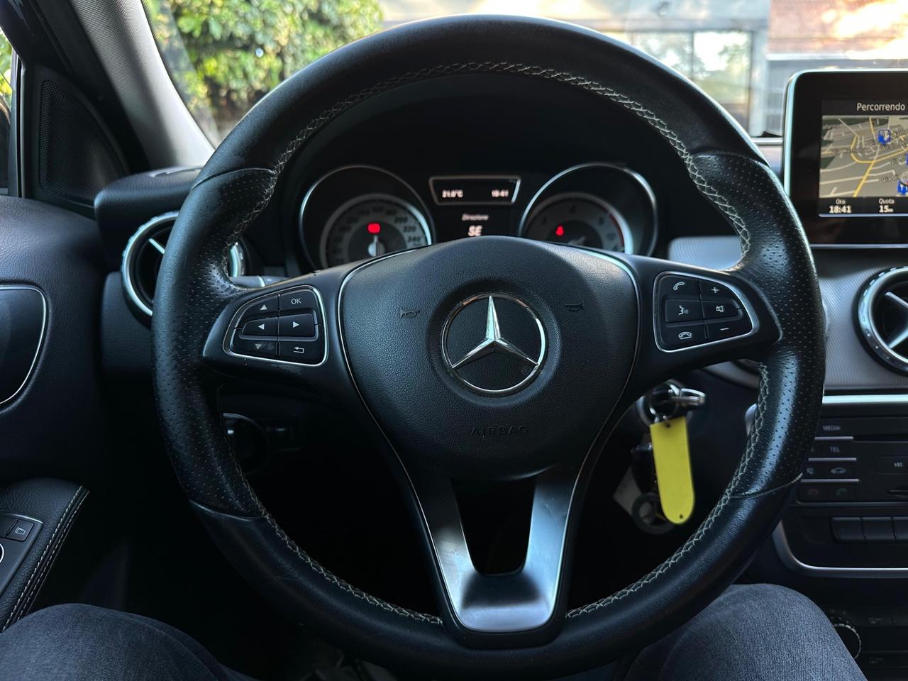Mercedes-benz GLA 180 d Sport