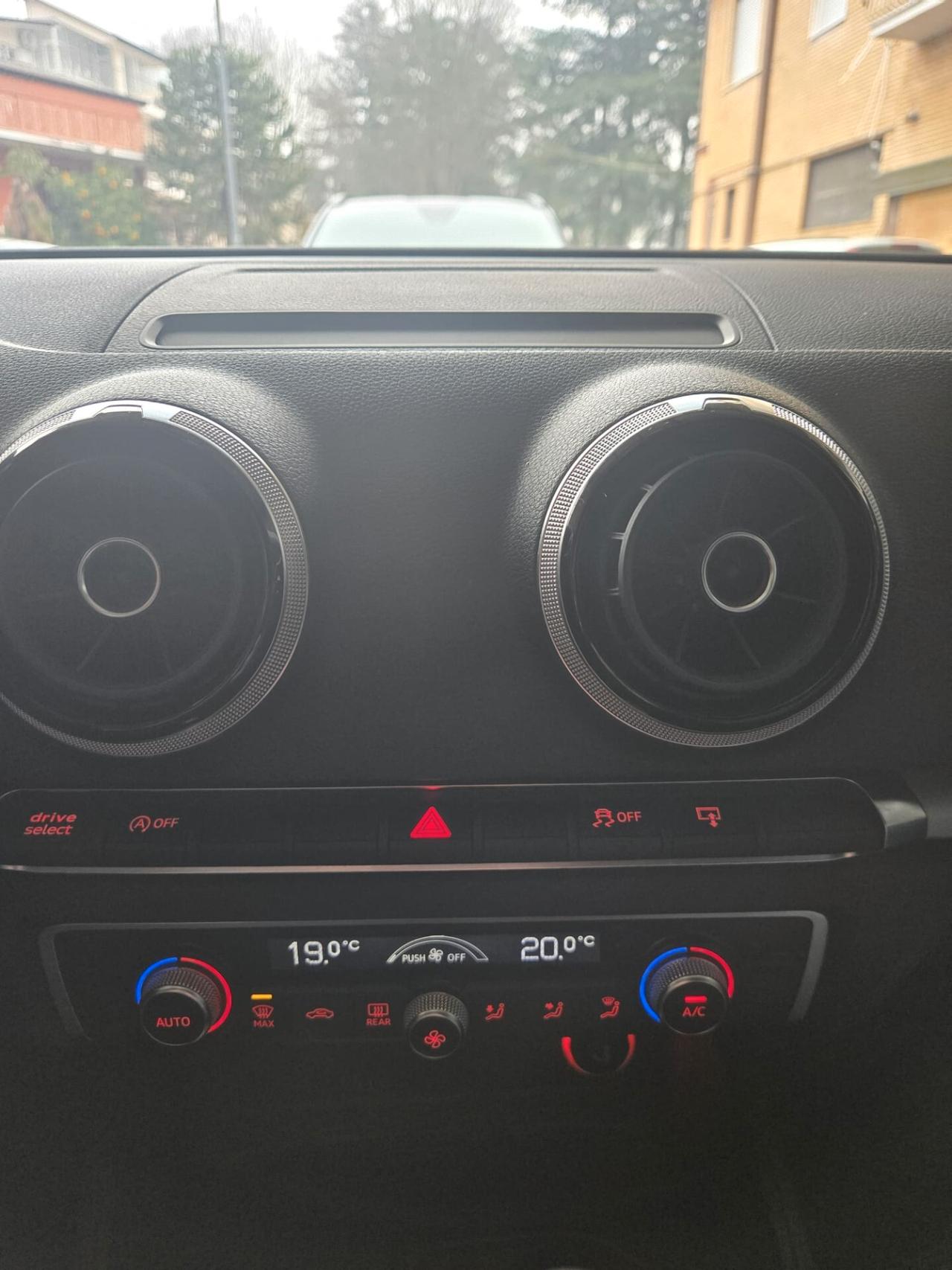 Audi A3 1.6 TDI clean diesel S tronic Admired