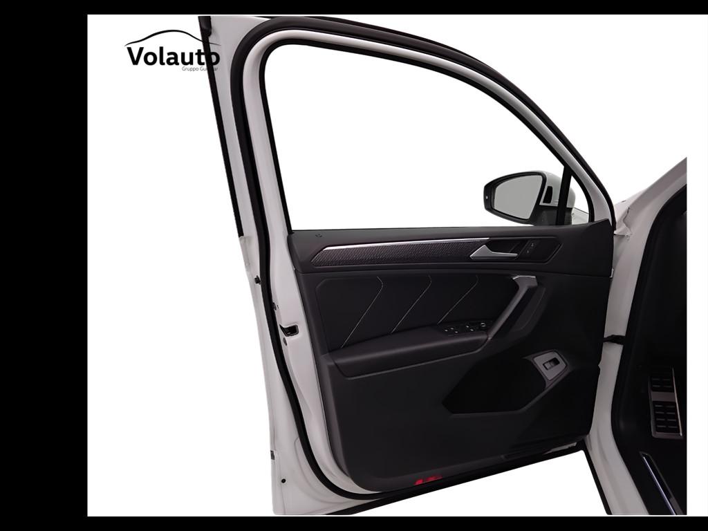 VOLKSWAGEN Tiguan II 2021 - Tiguan 1.5 tsi R-Line 150cv dsg