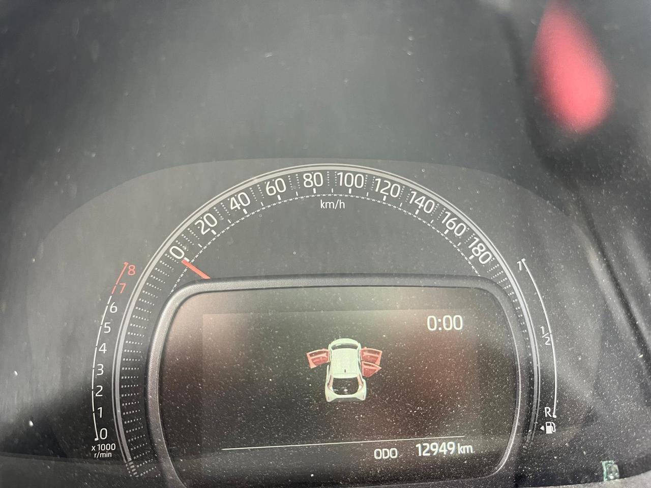 Pacchetto 2 auto incidentate : AYGO X - Hyundai I10