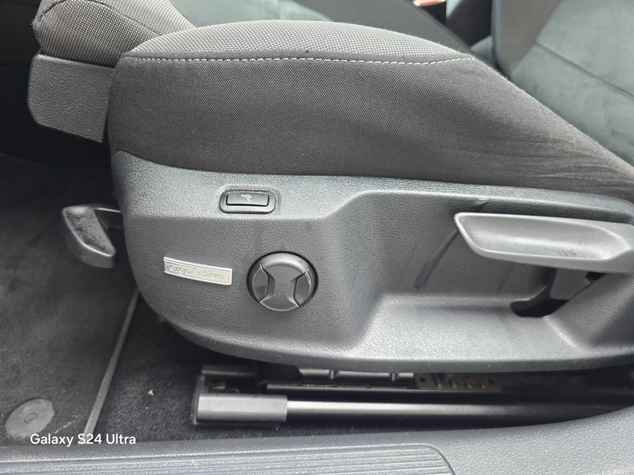 Volkswagen Golf 2.0 TDI DSG 5p. Executive BlueMotion Technology