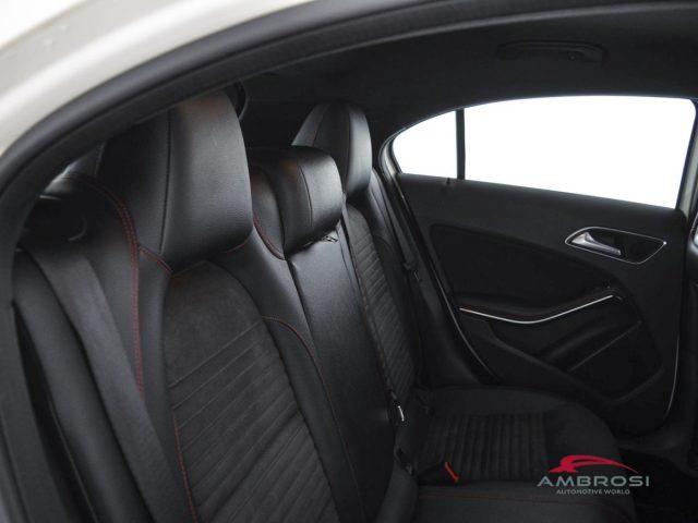 MERCEDES-BENZ A 180 180 CDI Premium