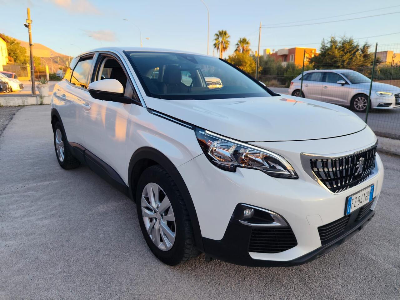 Peugeot 3008 BlueHDi 130 S&S Business