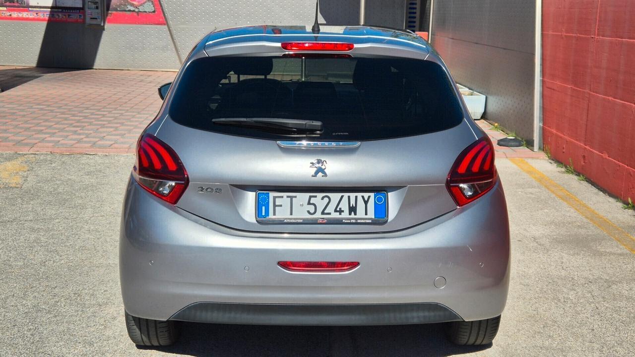 Peugeot 208 BlueHDi 100 S&S 5 porte Signature